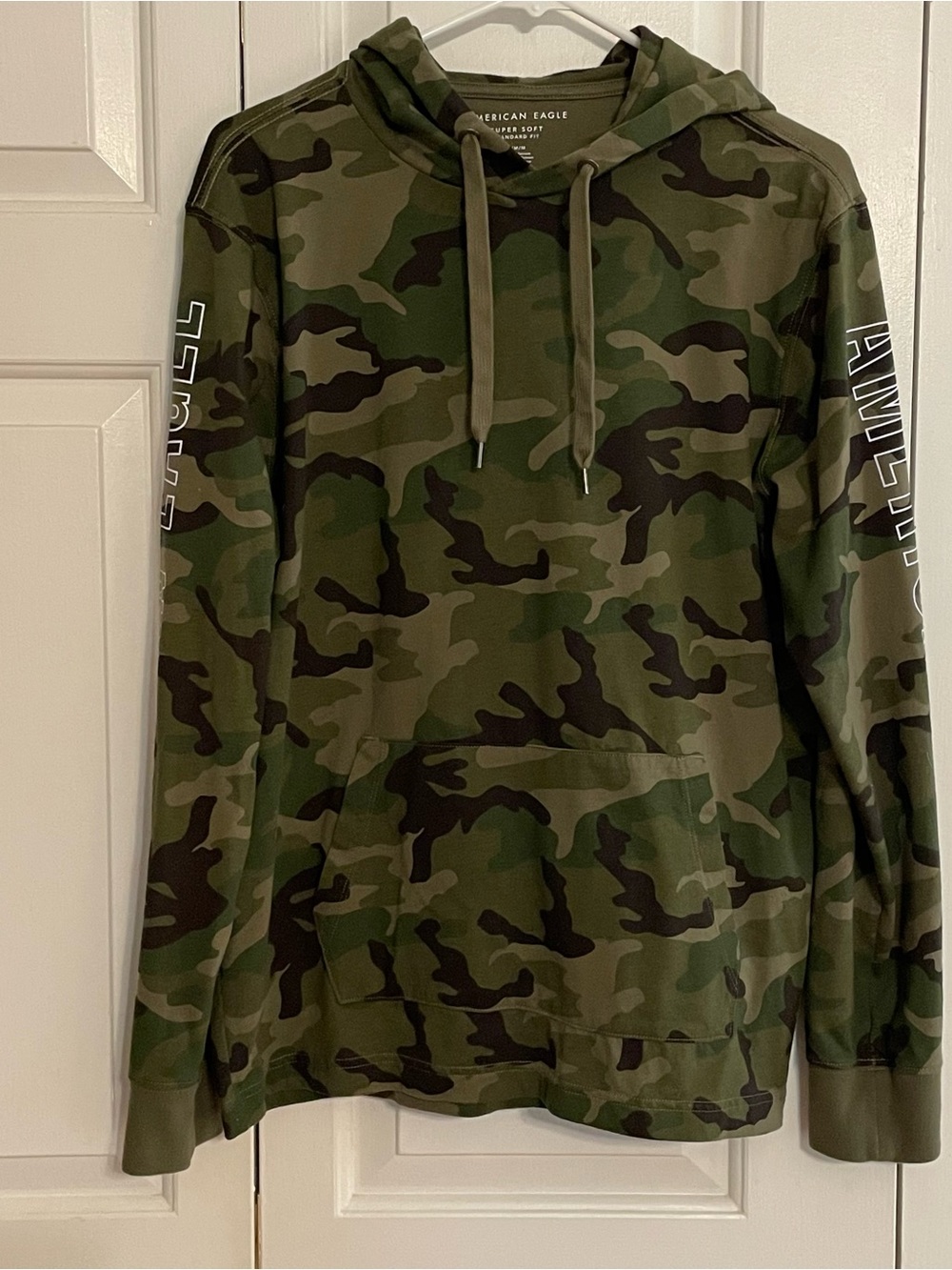 American Eagle Outfitters Men's Camo Hoodie Sweatshirt - Olive Green